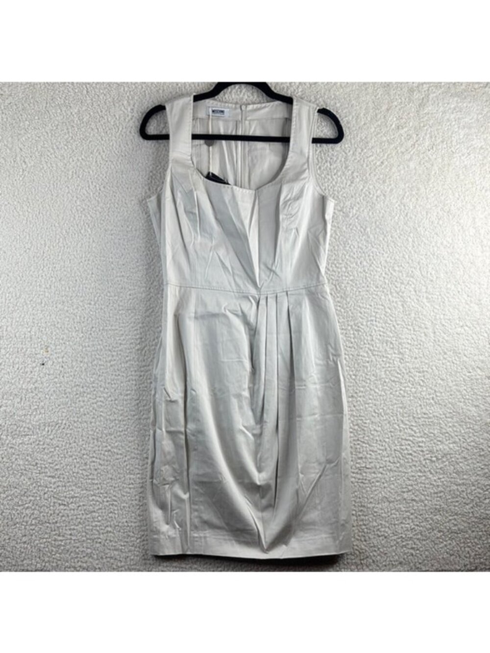 NWOT Moschino Womens Natural White Sleeveless Back Split Sheath Dress Size 8